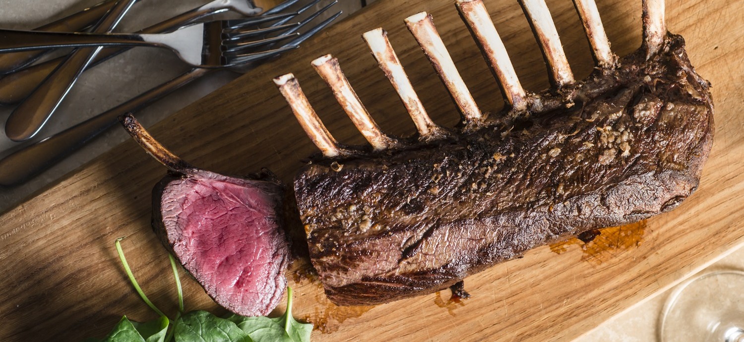 Cocoa dusted rack with parsnip puree and red wine cassis sauce Martin Bosley 4