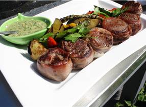  Medallions with walnut pesto